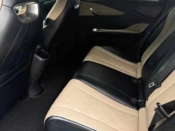 BYD Dolphin 2023