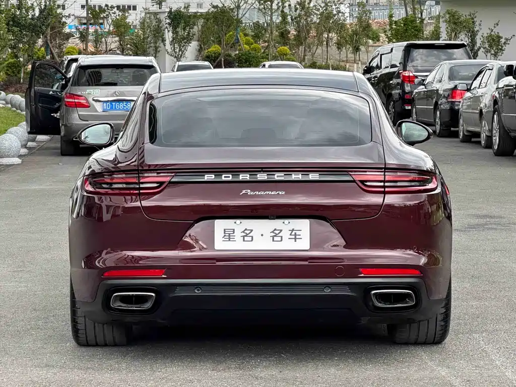 Porsche Panamera 2019 — фото 8