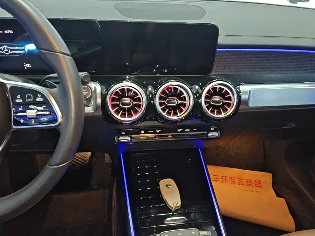 Mercedes-Benz GLB 2023 — фото 13