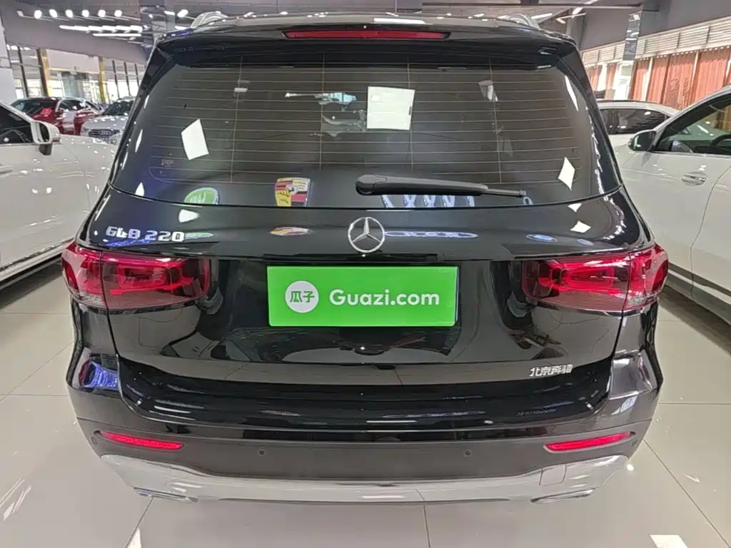 Mercedes-Benz GLB 2023