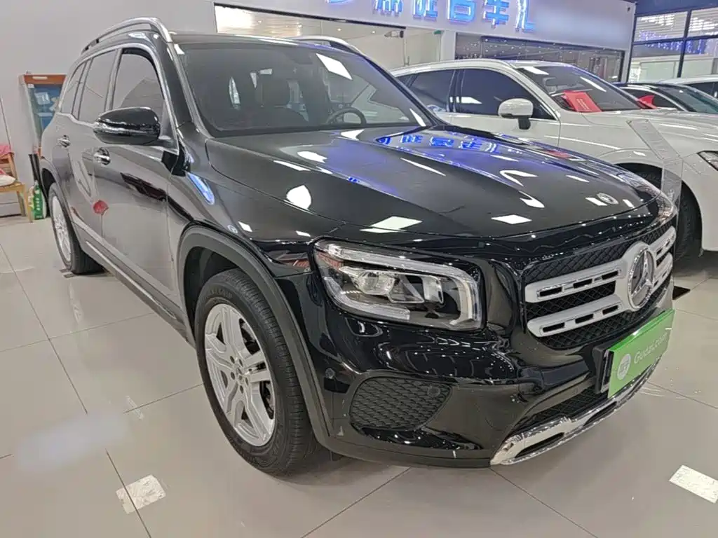 Mercedes-Benz GLB 2023