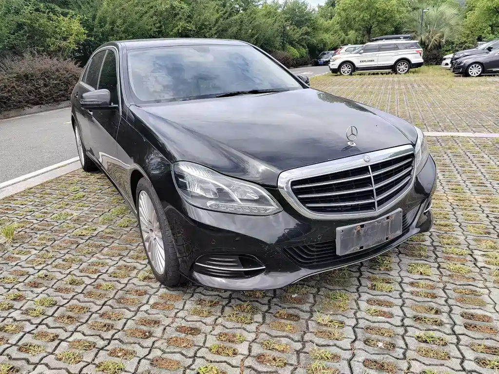 Mercedes-Benz E-Class 2015