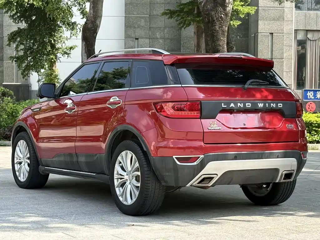 Landwind X7 2017 — фото 13