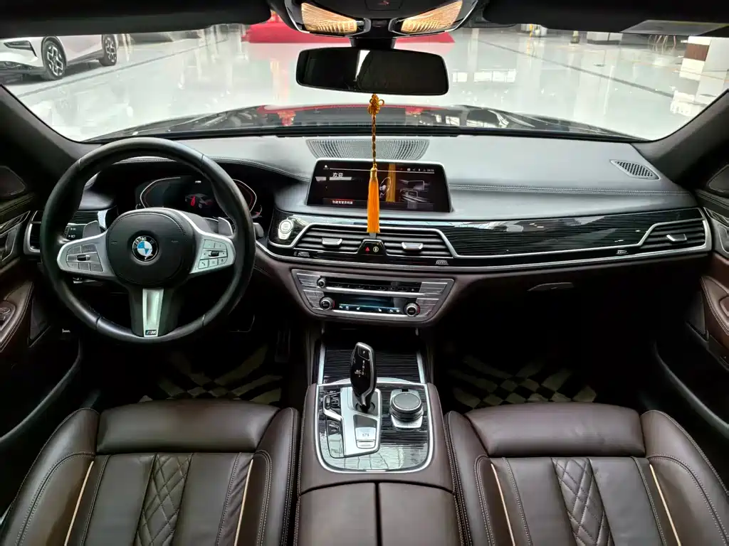 BMW 7 Series 2022 — фото 8
