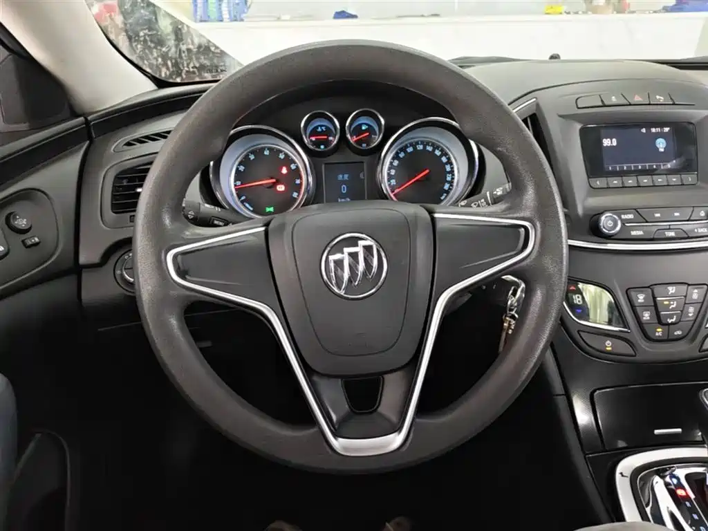 Buick Regal 2015 — фото 11