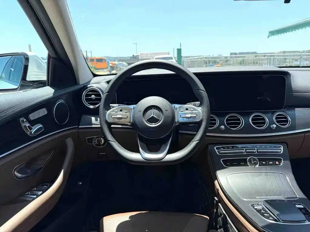 Mercedes-Benz E-Class 2019 — фото 8