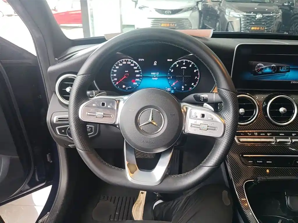 Mercedes-Benz C-Class 2019 — фото 11