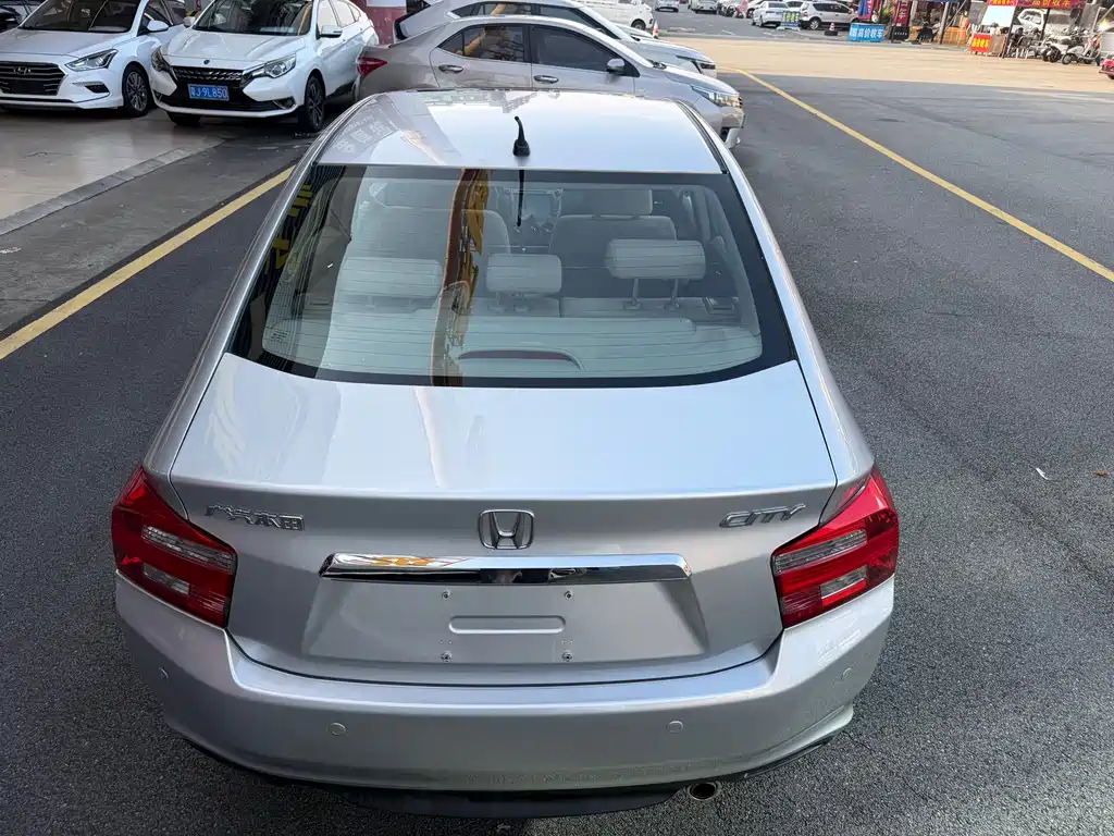 Honda City Classic 2015 — фото 10
