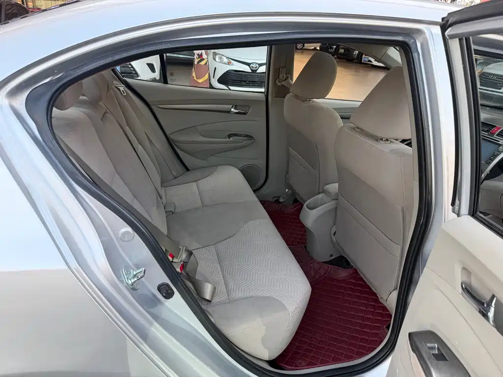 Honda City Classic 2015 — фото 18