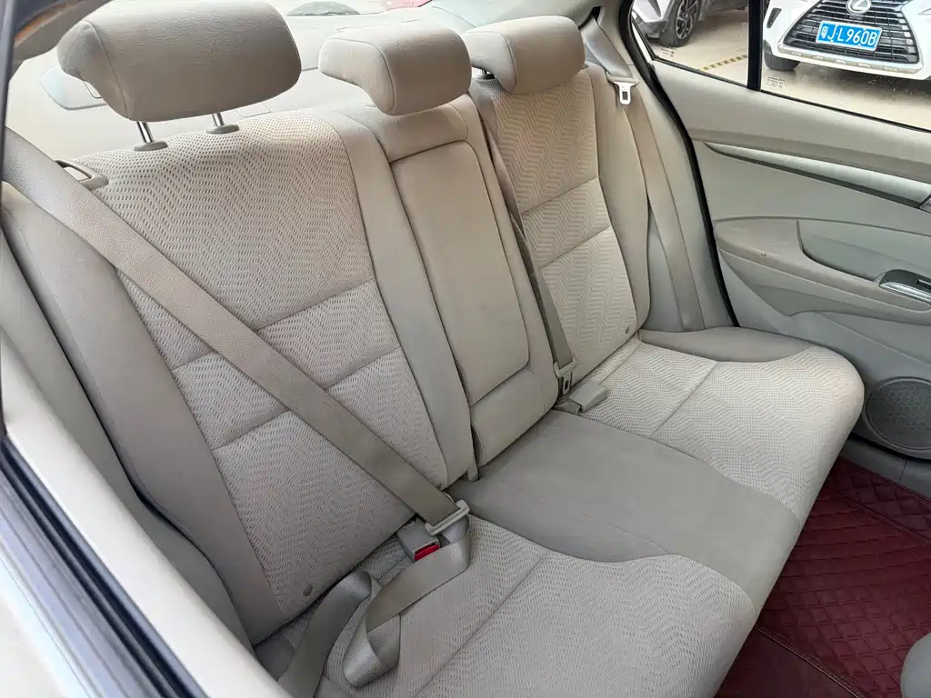 Honda City Classic 2015 — фото 19