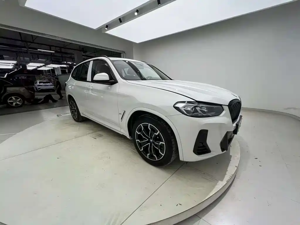 BMW iX3 2023 — фото 30