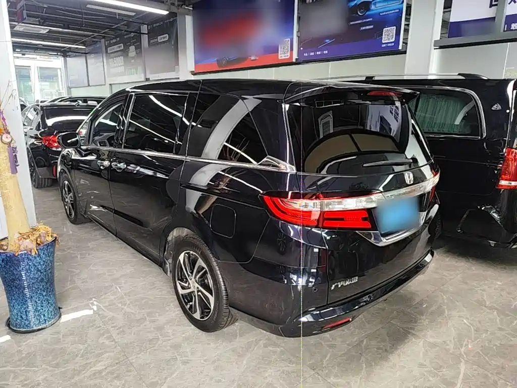 Honda Odyssey 2018 — фото 5