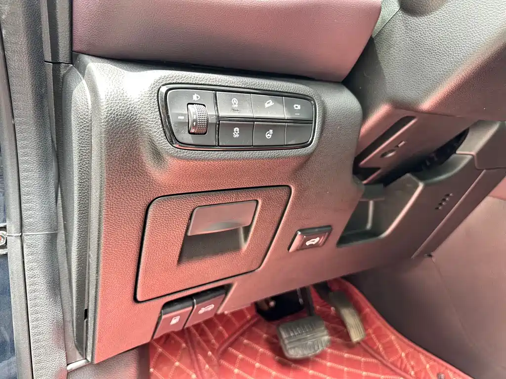 GAC Motor Trumpchi M6 2022 — фото 18