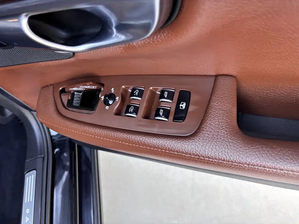 Volvo S90 2017 — фото 17