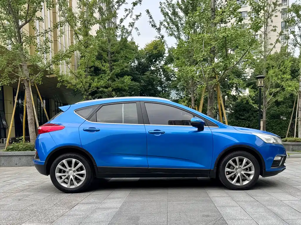 Geely Emgrand GS 2017 — фото 7