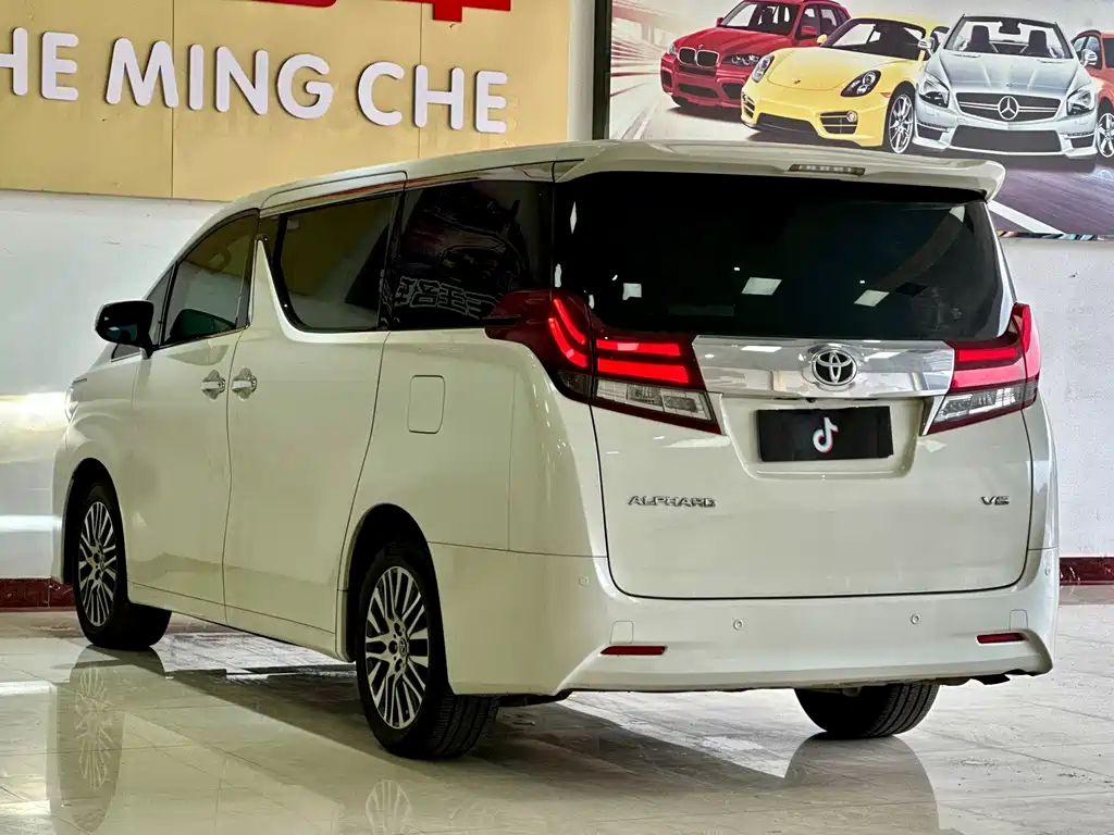 Toyota Alphard 2016 — фото 6