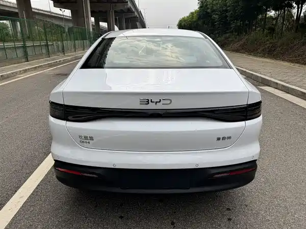 BYD Seal 05 DM-i 2026