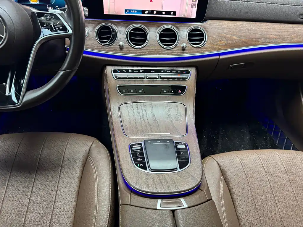 Mercedes-Benz E-Class 2023 — фото 14