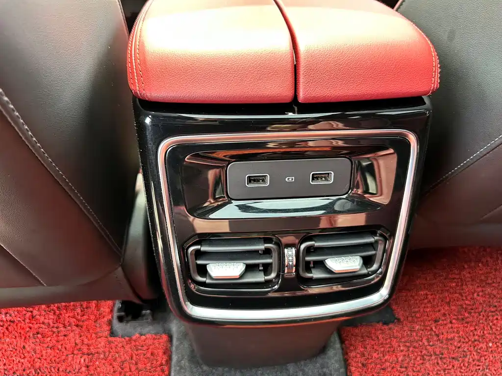 Jetour X70 PLUS 2023 — фото 17