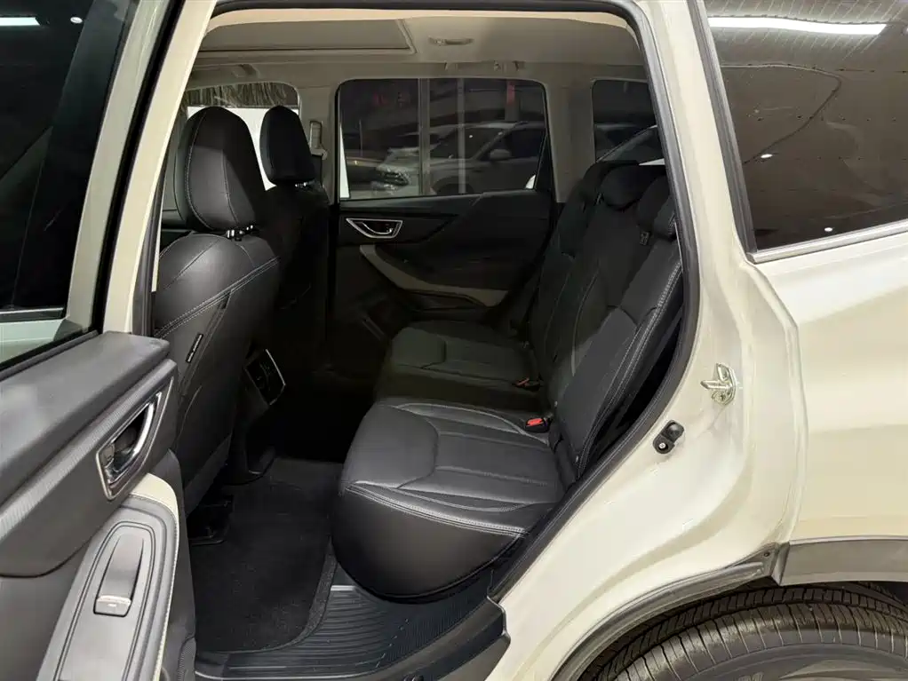 Subaru Forester 2022 — фото 19