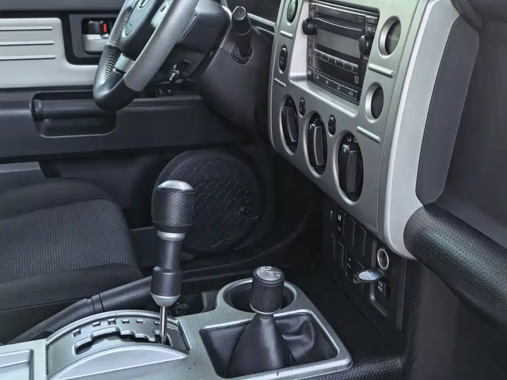 Toyota FJ Cruiser 2019 — фото 11