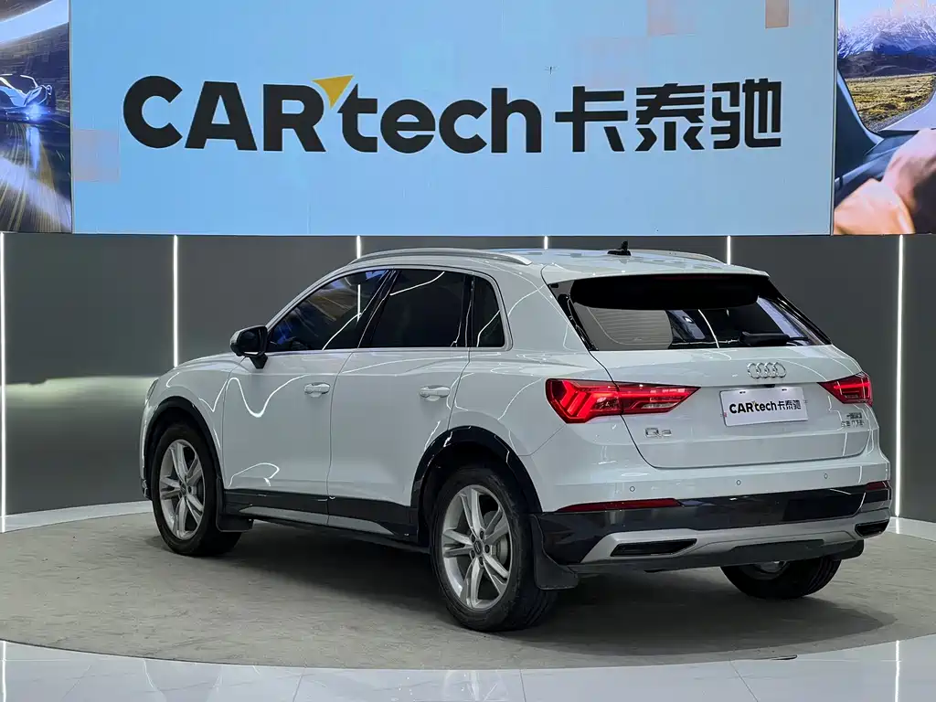 Audi Q3 2020 — фото 16