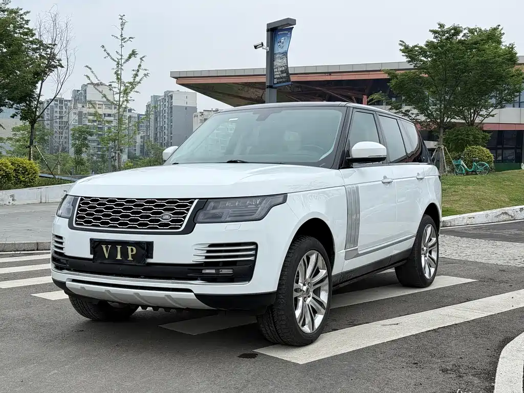 Land Rover Range Rover 2017 — фото 1