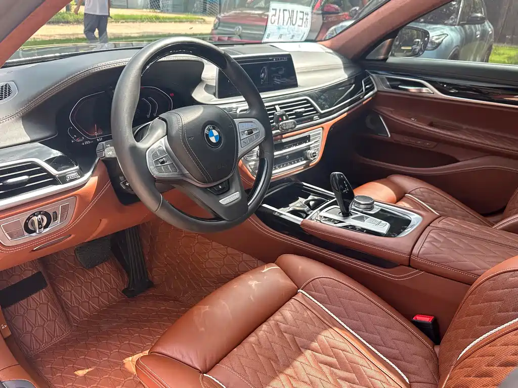 BMW 7 Series 2020 — фото 14