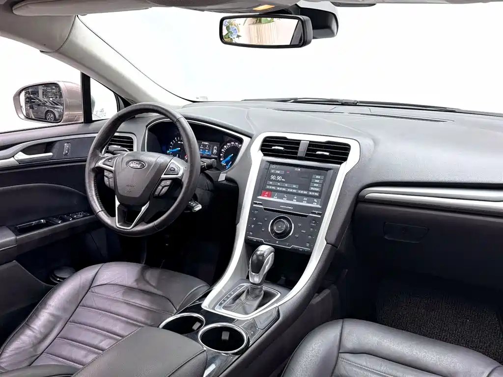 Ford Mondeo 2015 — фото 14