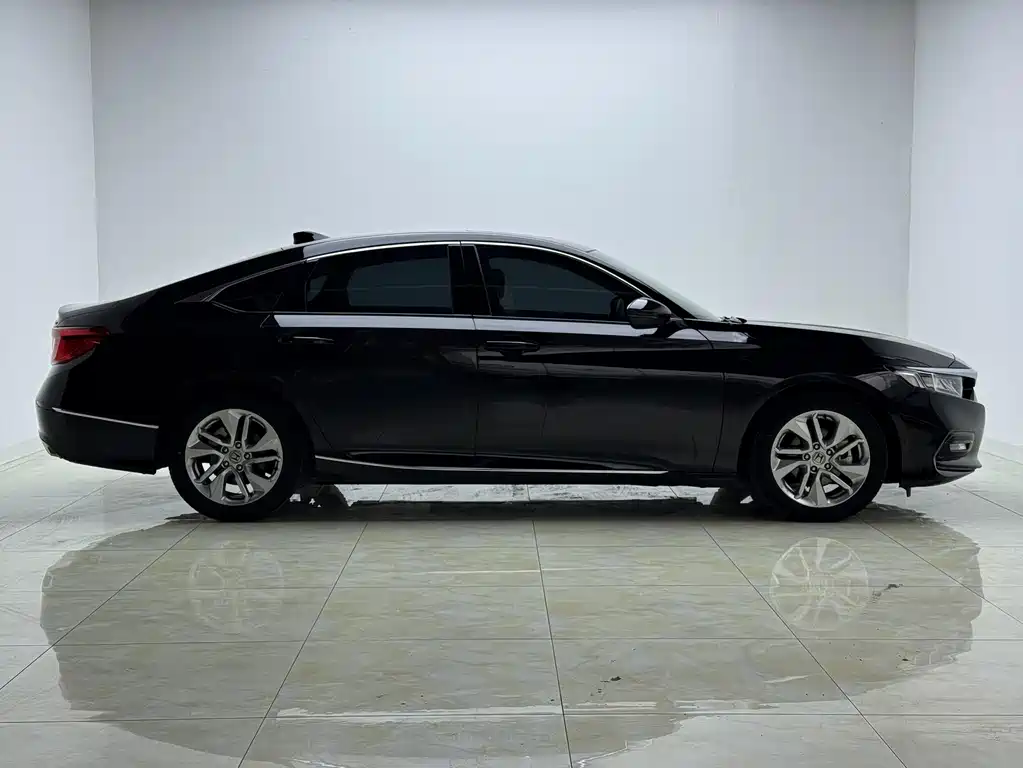 Honda Accord 2021 — фото 11