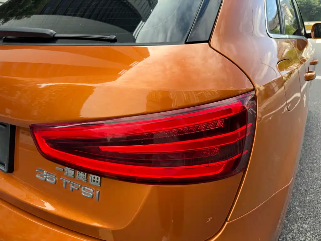 Audi Q3 2014 — фото 12
