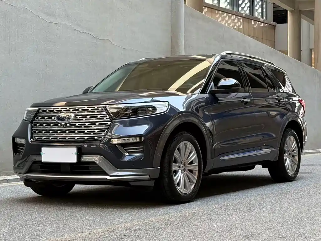 Ford Explorer 2020 — фото 1