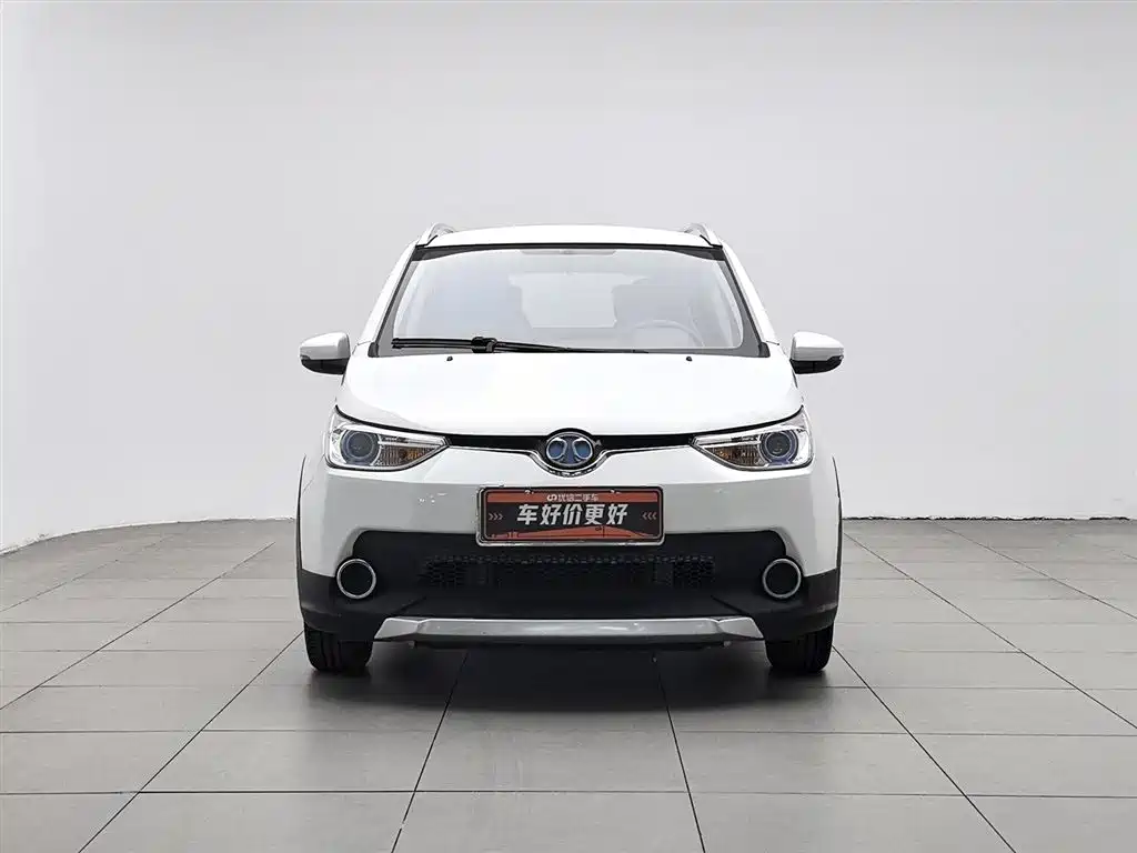 BAIC New Energy EC 2018 — фото 3