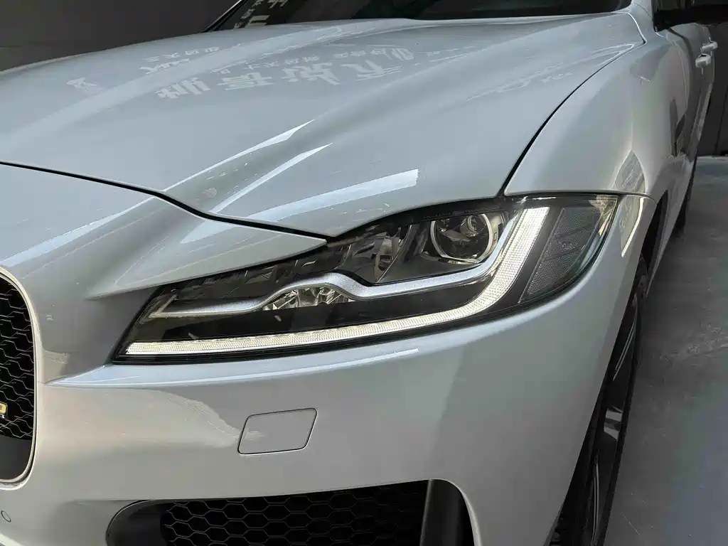 Jaguar F-PACE 2021