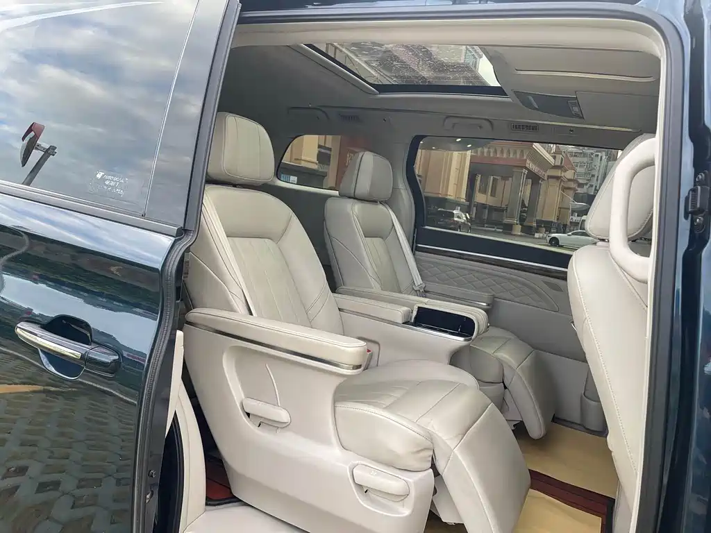 GAC Motor Trumpchi M8 2019 — фото 12
