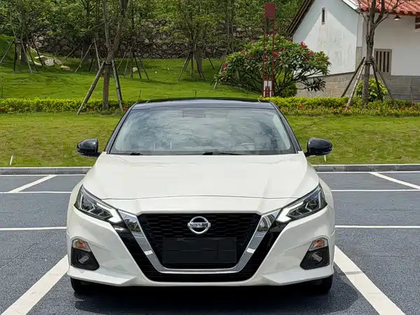 Nissan Teana 2022