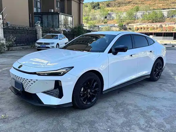 Changan UNI-V 2024