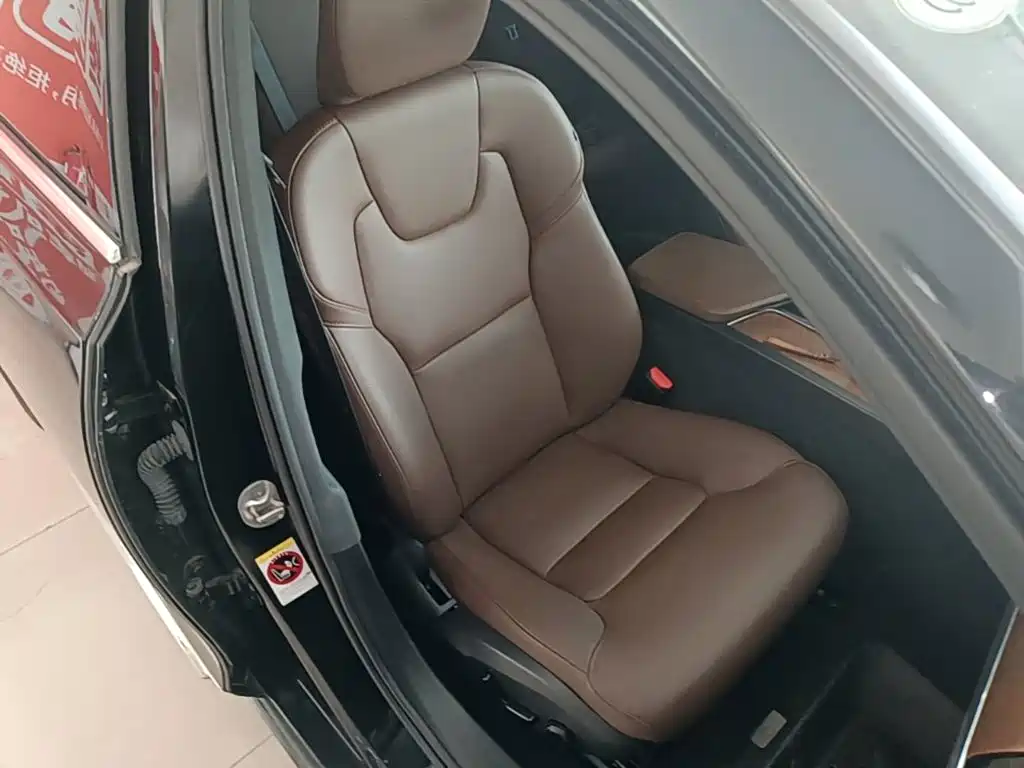 Volvo S90 2022 — фото 25