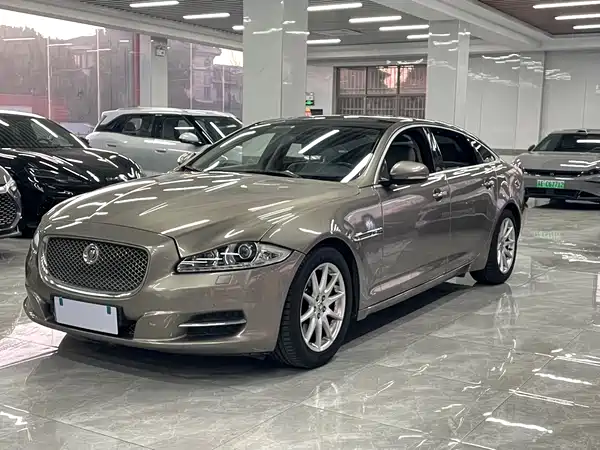 Jaguar XJ 2012