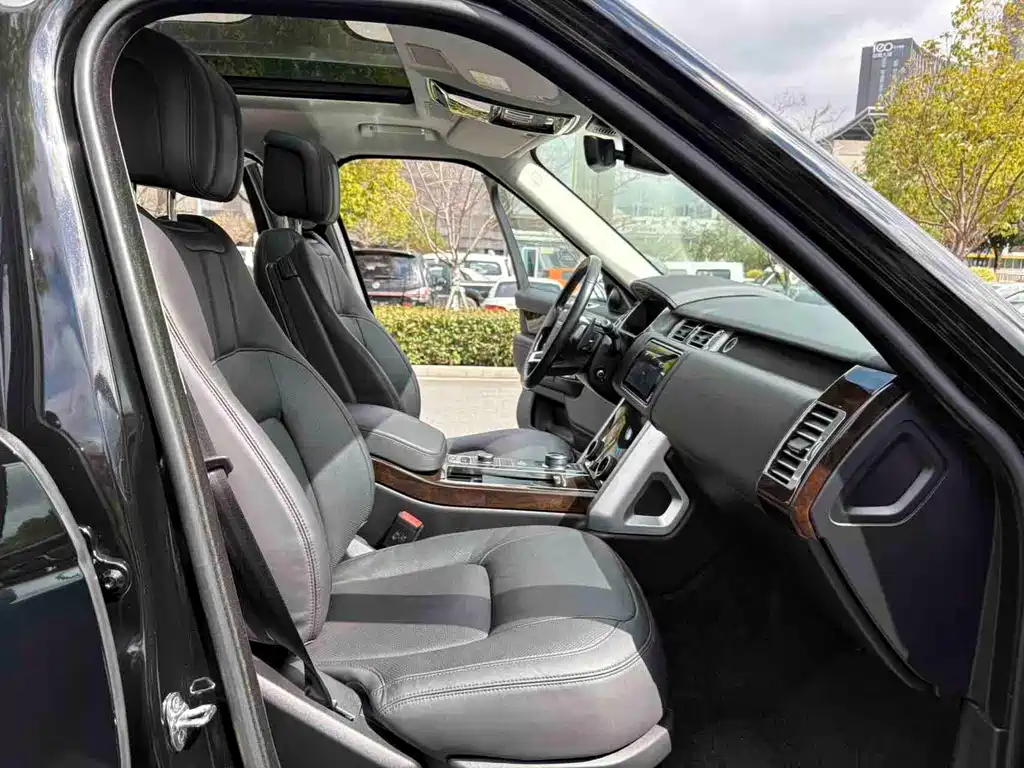 Land Rover Range Rover 2021 — фото 15