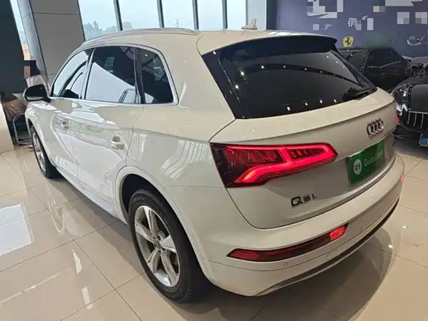 Audi Q5L 2020