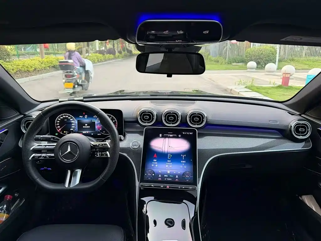Mercedes-Benz C-Class 2023 — фото 5