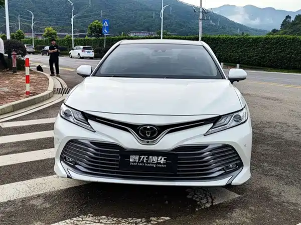 Toyota Camry 2021