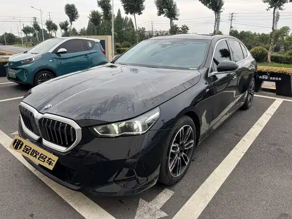 BMW 5 Series 2025