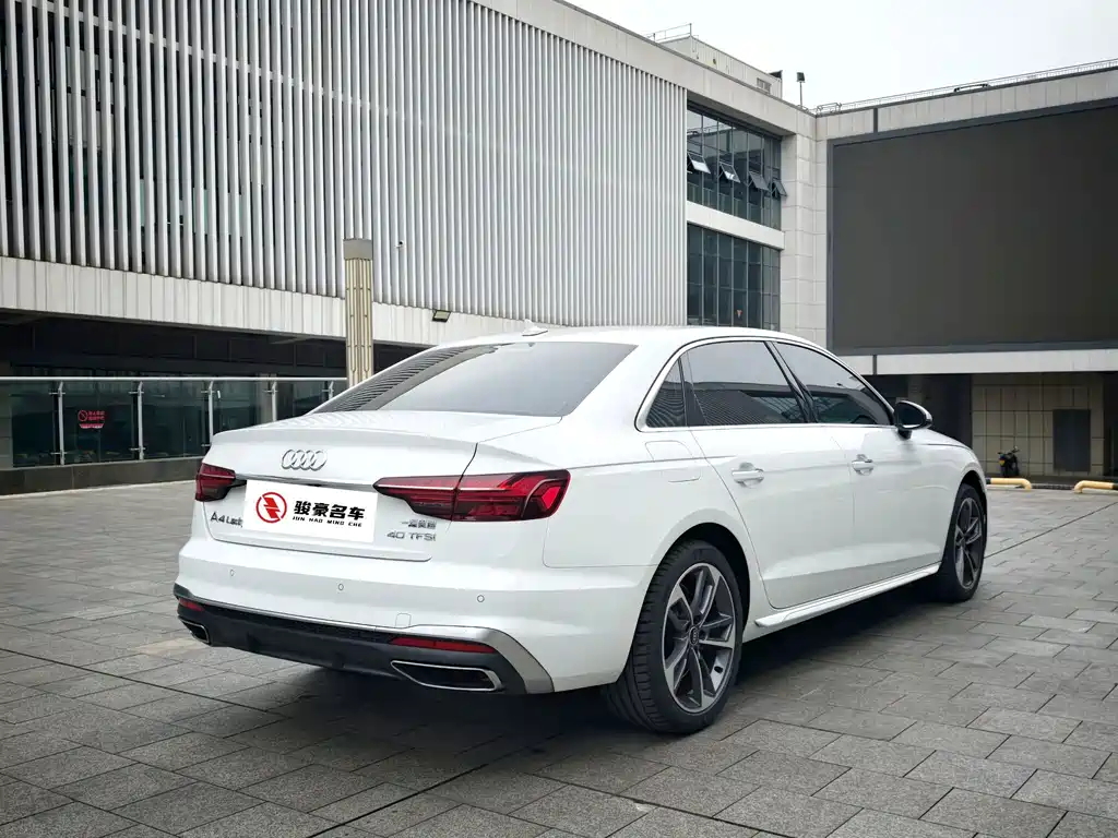 Audi A4L 2025 — фото 21