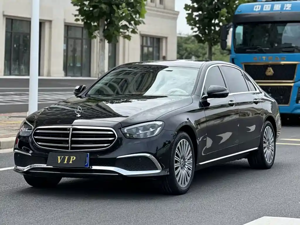 Mercedes-Benz E-Class 2022 — фото 1