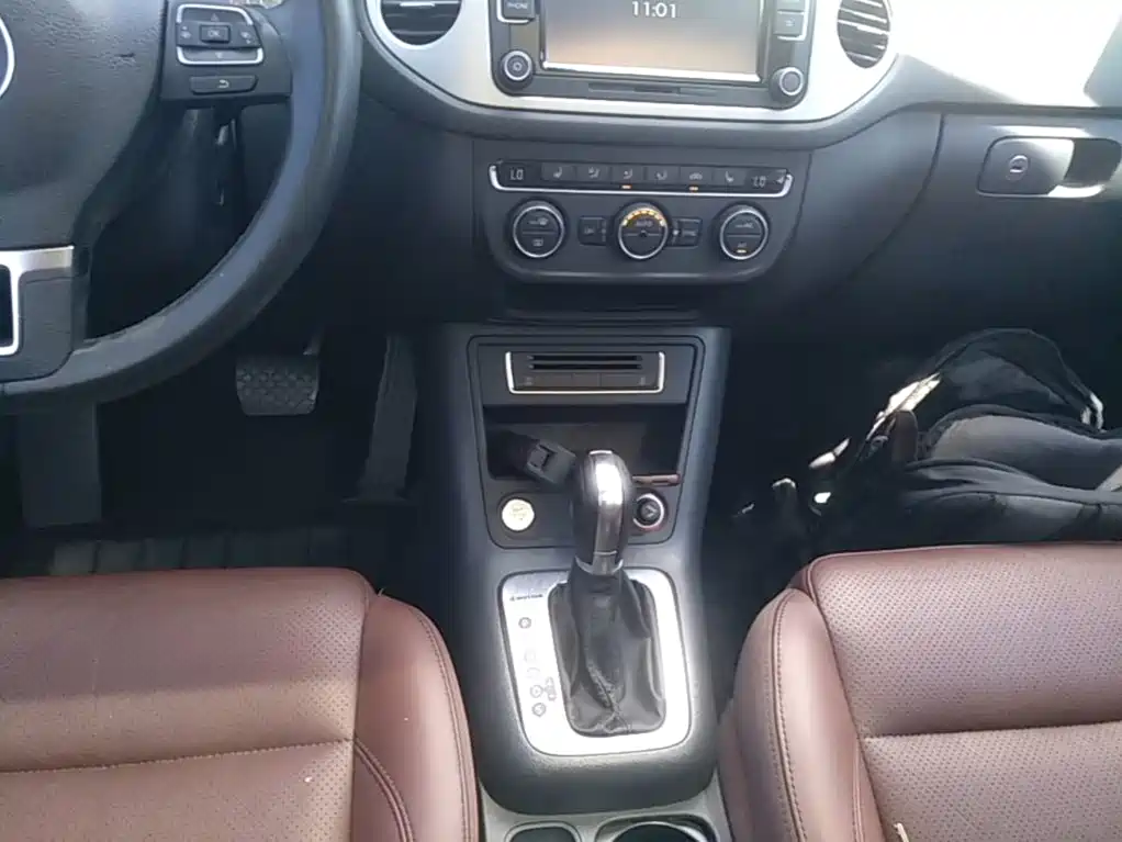 Volkswagen Tiguan 2015 — фото 14