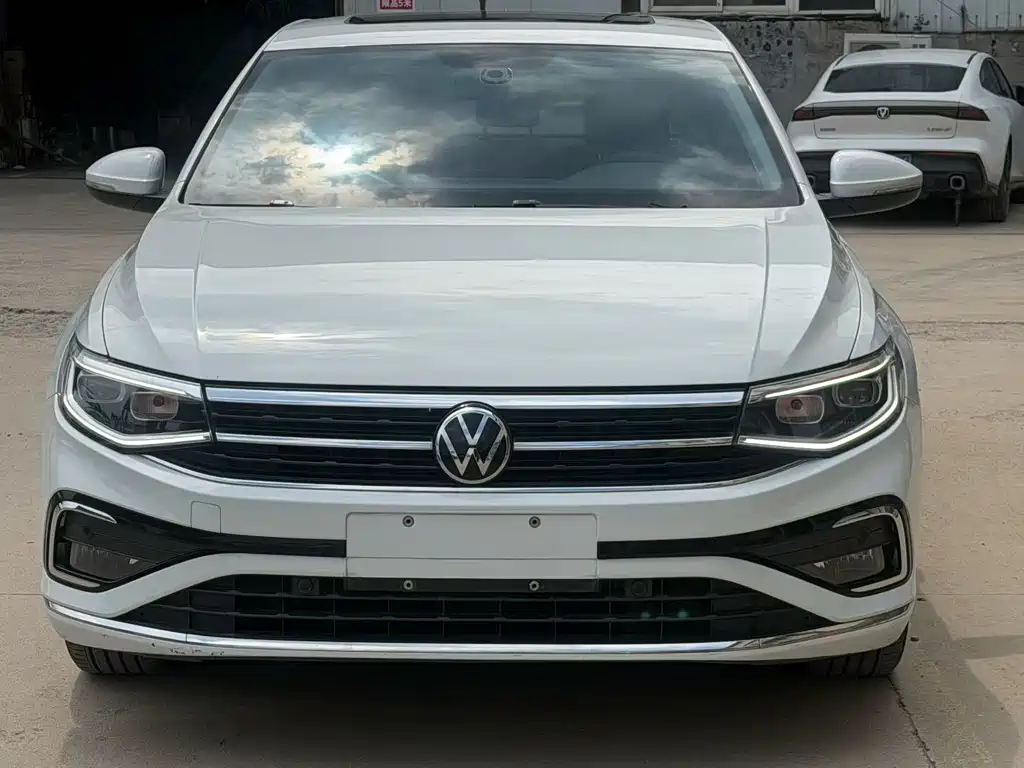Volkswagen Bora 2023