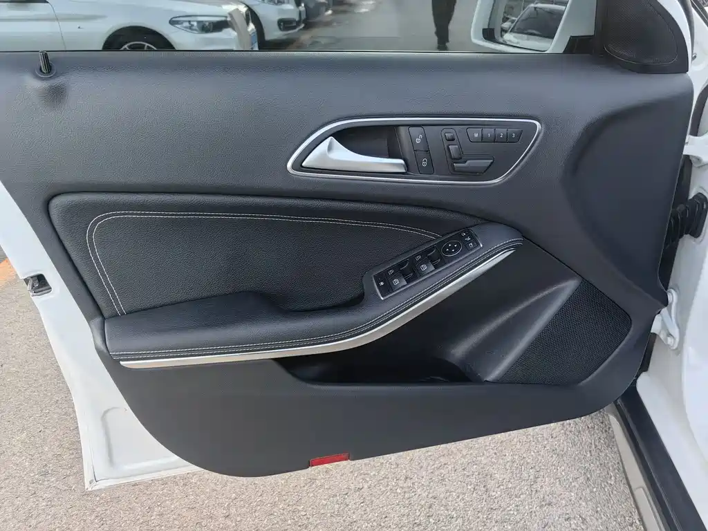 Mercedes-Benz GLA 2017 — фото 22