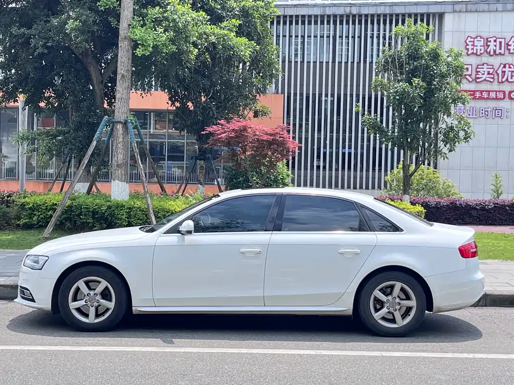 Audi A4L 2015 — фото 4